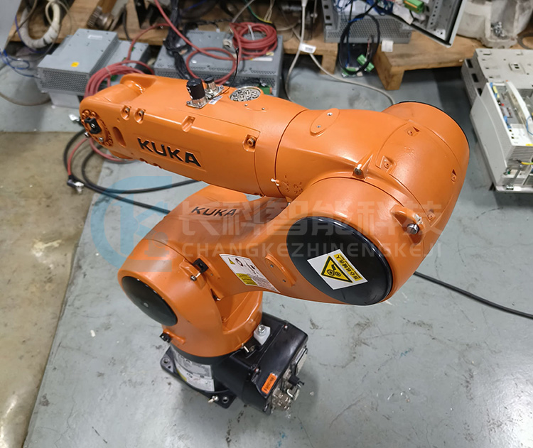 庫卡機器人KR 6 R900 sixx C異響維修